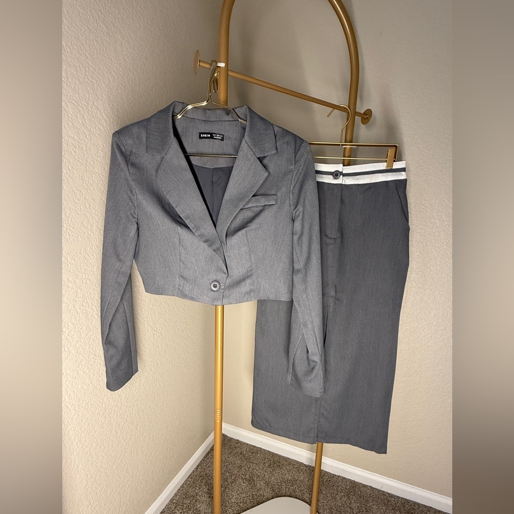 SHEIN Elegant Gray Blazer and Skirt Set
